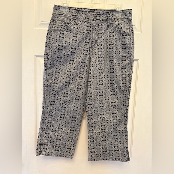 Bandelinoblu Black & Gray Capri Pants Women’s Size 10 - Picture 1 of 12